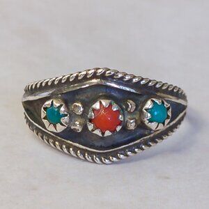 Sterling Silver Turquoise & Coral Trio Ring, Sz 5.5 — Southwest twist-wire